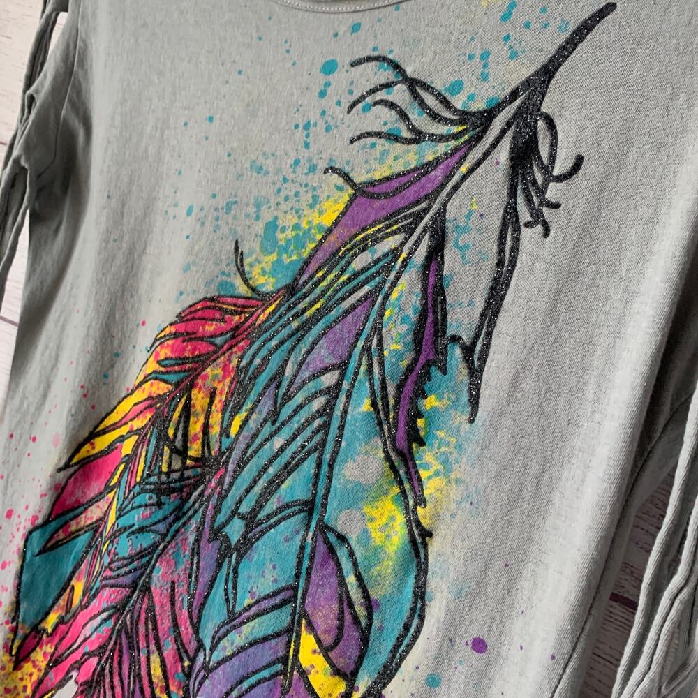 Hybrid Boho Gray Graphic T Shirt Colorful Glitter Feather Fringe Sleeves Size L - Picture 15 of 16